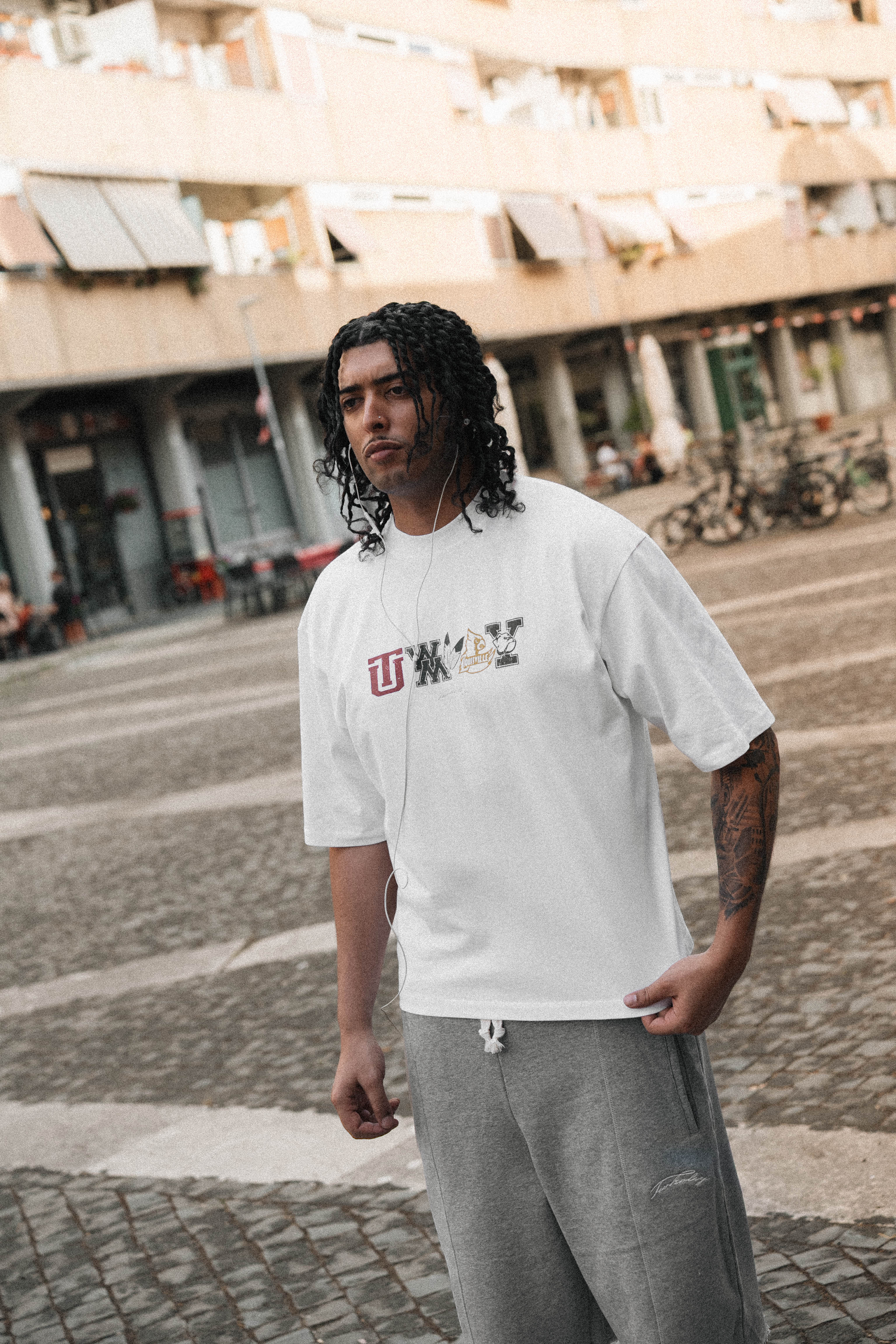 COLLEGE LOGO TEE