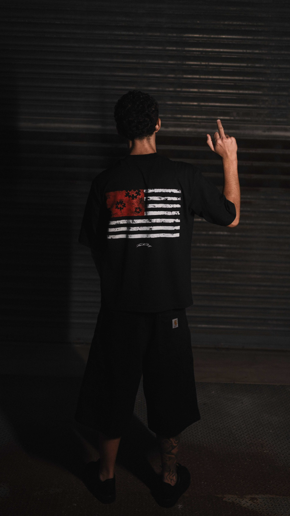 AMERICAN FLAG TEE