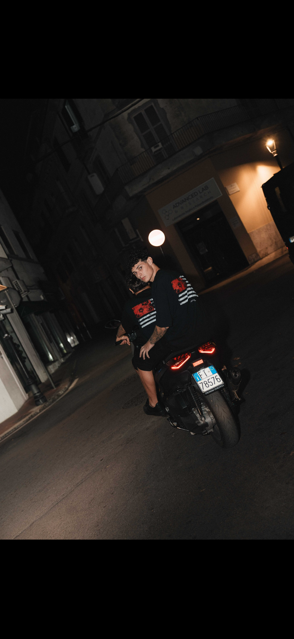 AMERICAN FLAG TEE